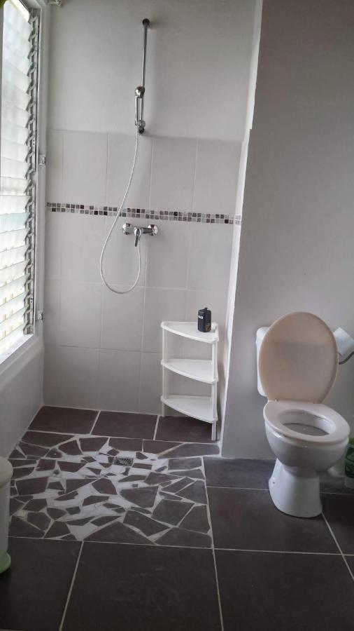 Malilia Beach A Sainte-Anne - Wifi -5 Min A Pied De La Plage Εξωτερικό φωτογραφία
